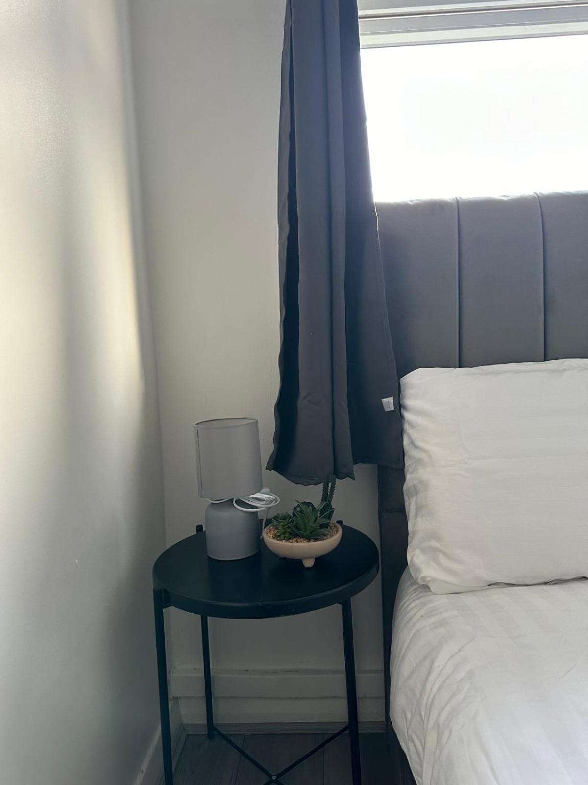 Modern Room In A 4 Bedroom Flat In London, Shared Bathroom! Εξωτερικό φωτογραφία