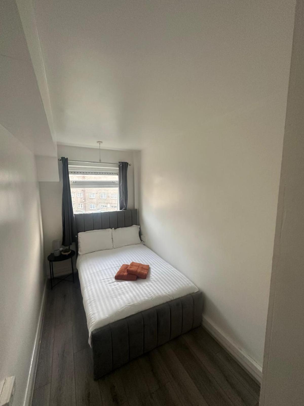 Modern Room In A 4 Bedroom Flat In London, Shared Bathroom! Εξωτερικό φωτογραφία