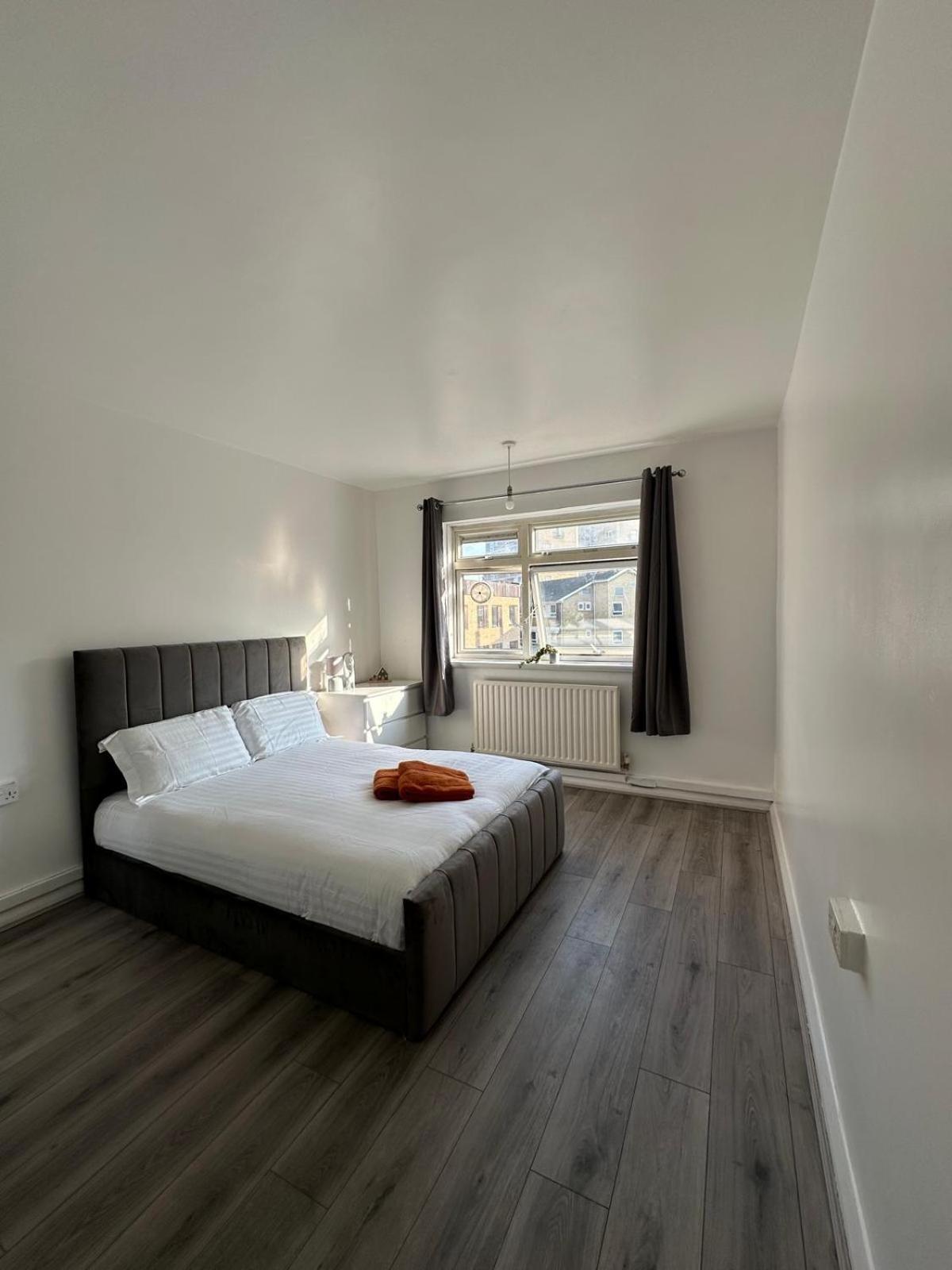 Modern Room In A 4 Bedroom Flat In London, Shared Bathroom! Εξωτερικό φωτογραφία