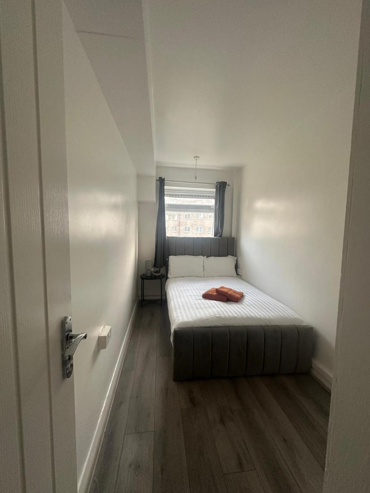 Modern Room In A 4 Bedroom Flat In London, Shared Bathroom! Εξωτερικό φωτογραφία