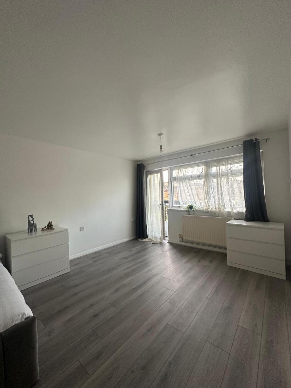Modern Room In A 4 Bedroom Flat In London, Shared Bathroom! Εξωτερικό φωτογραφία
