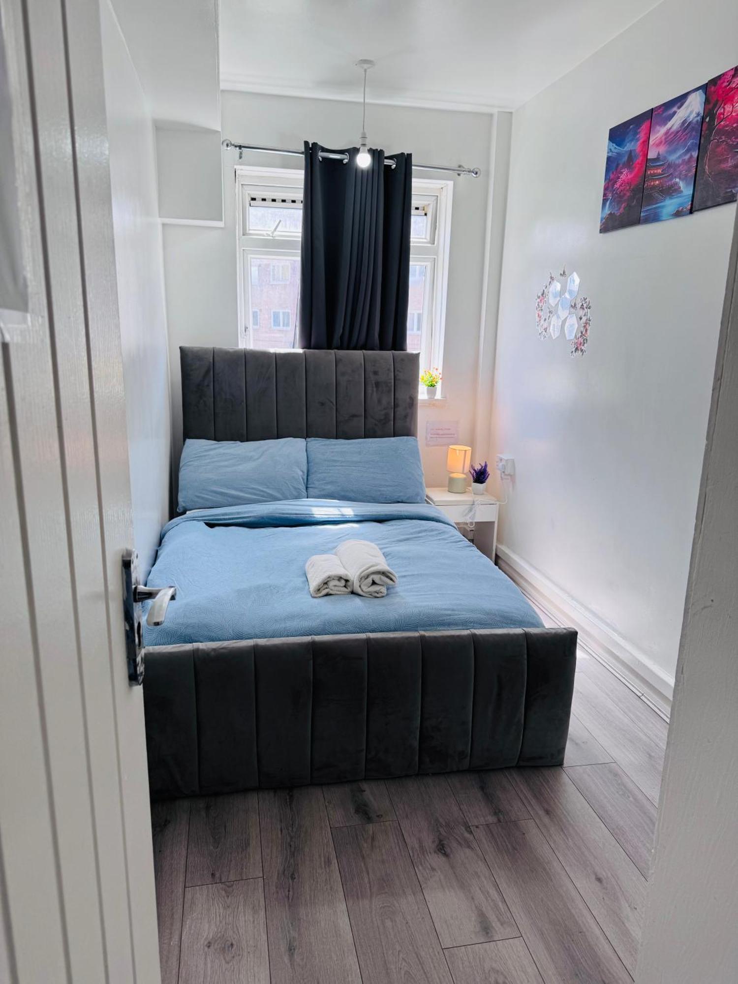 Modern Room In A 4 Bedroom Flat In London, Shared Bathroom! Εξωτερικό φωτογραφία
